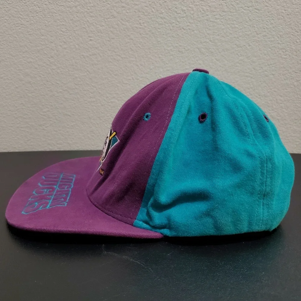 Vintage 90s Official Anaheim Mighty Ducks Velore Purple / Teal Snapback Hat RARE
